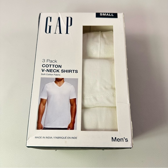 **3 Pack Men’s Sz Small GAP Cotton V-Neck Shirts Pack White 100% Cotton - Picture 1 of 3